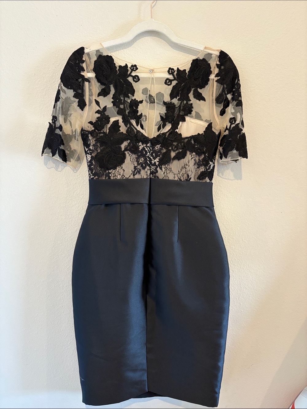 Badgley Mischka Dress black with lace and bow - Picture 6 of 9